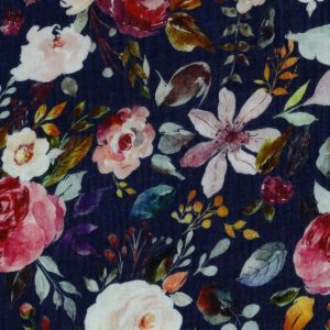 Hydrofiel mousseline stof, dubbeldoek met bloemprint van pioenrozen, donkerblauw/roze/off-white. W0504