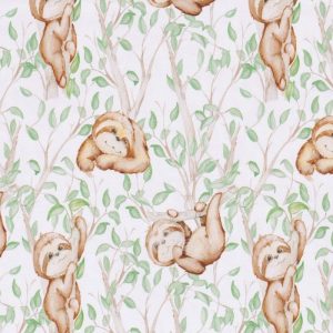 Tricot katoen stof, luiaard in boom, wit/beige/groen. Q5186