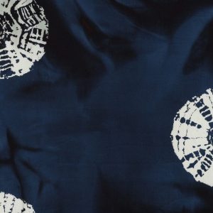 Batik katoen stof, grafische ringenprint, blauw/ecru. P173