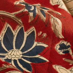 Batik poplin voile katoen stof, grote bloemenprint, steenrood/jeansblauw/zand. Y654