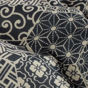 Batik poplin voile katoen stof, hexagon tegeltjesprint, blauw/zand. Y649