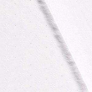 Broderie katoen stof, geborduurde sterren, wit. X963