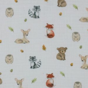 Hydrofiel dubbeldoek stof, digitale bos diertjesprint, wit/bruin/groen/roest. P022 Leverbaar vanaf WEEK 5, 2026