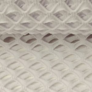 Lycra gaatjes stof, opengewerkt grote mazen, wit. LYM1