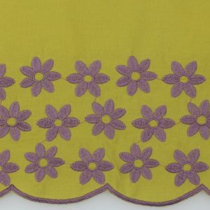 Katoen broderie randstof, bloemen, groen/paars. Y17