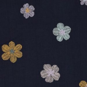 Katoen voile stof, geborduurde bloem, donkerblauw/groen/paars. X063