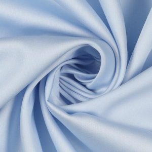Poplin satijn stof, soepel vallend, lichtblauw. PS024