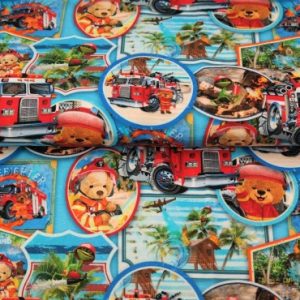 Stenzo tricot katoen stof, beertje/kikker met brandweer, blauw/rood/groen. C547