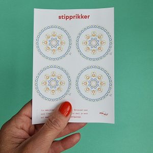 D.i.y. kaart voorbedrukt patroon stipprikker