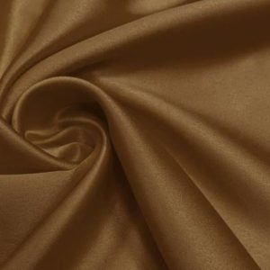 Stretch satijn stof, cognac bruin. ST595