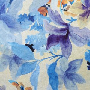 Viscose satijn stof, bloemenprint, lichtblauw/blauw/cognac. Y802