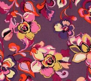 Viscose twill stof, sierlijke bloemen, paars/rood/roze. A0446