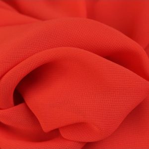 Voile chiffon stof, cerise. VC019