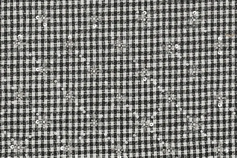 Wolblend stof, geborduurde ruit met pailletten en parels, zwart/offwhite/zilver. Y735 - Afbeelding 2