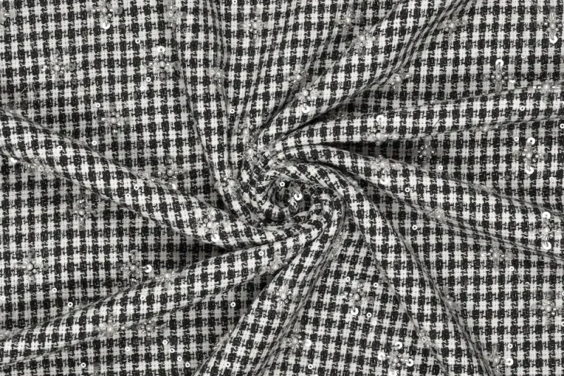 Wolblend stof, geborduurde ruit met pailletten en parels, zwart/offwhite/zilver. Y735 - Afbeelding 3