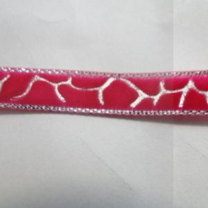 Band, fluweel, kroko motief, fuchsia met zilver. 296/315