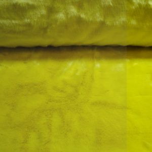 Bont stof, zon geel, zeehondjes zacht. X739