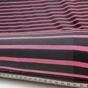 Tricot W302 zwart/cerise streep